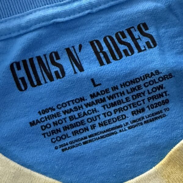 ab0e8fb8 GUNS N ROSES ลาย Use Your Illusion
